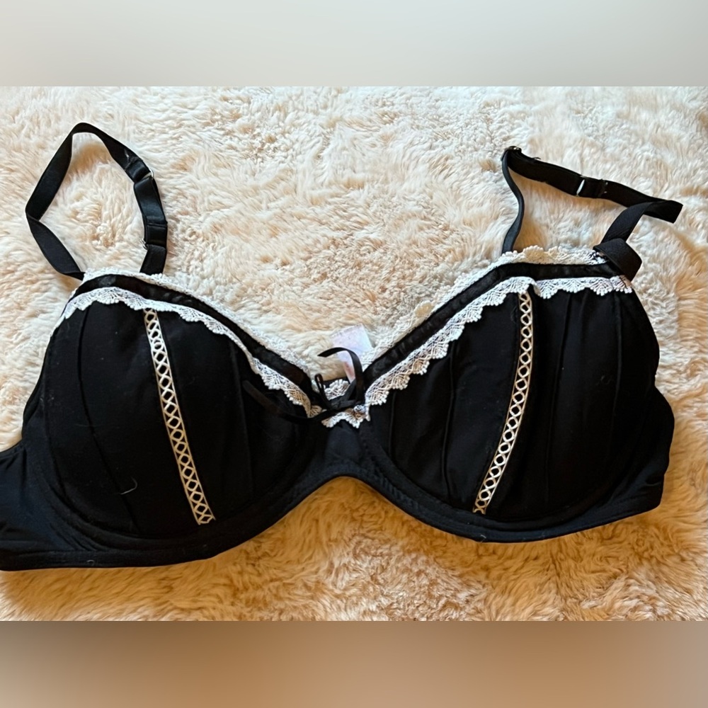 Candies bra